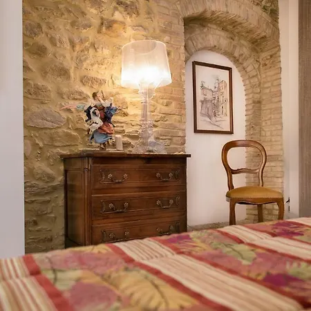 Borgo Montecolognola 마지오네
